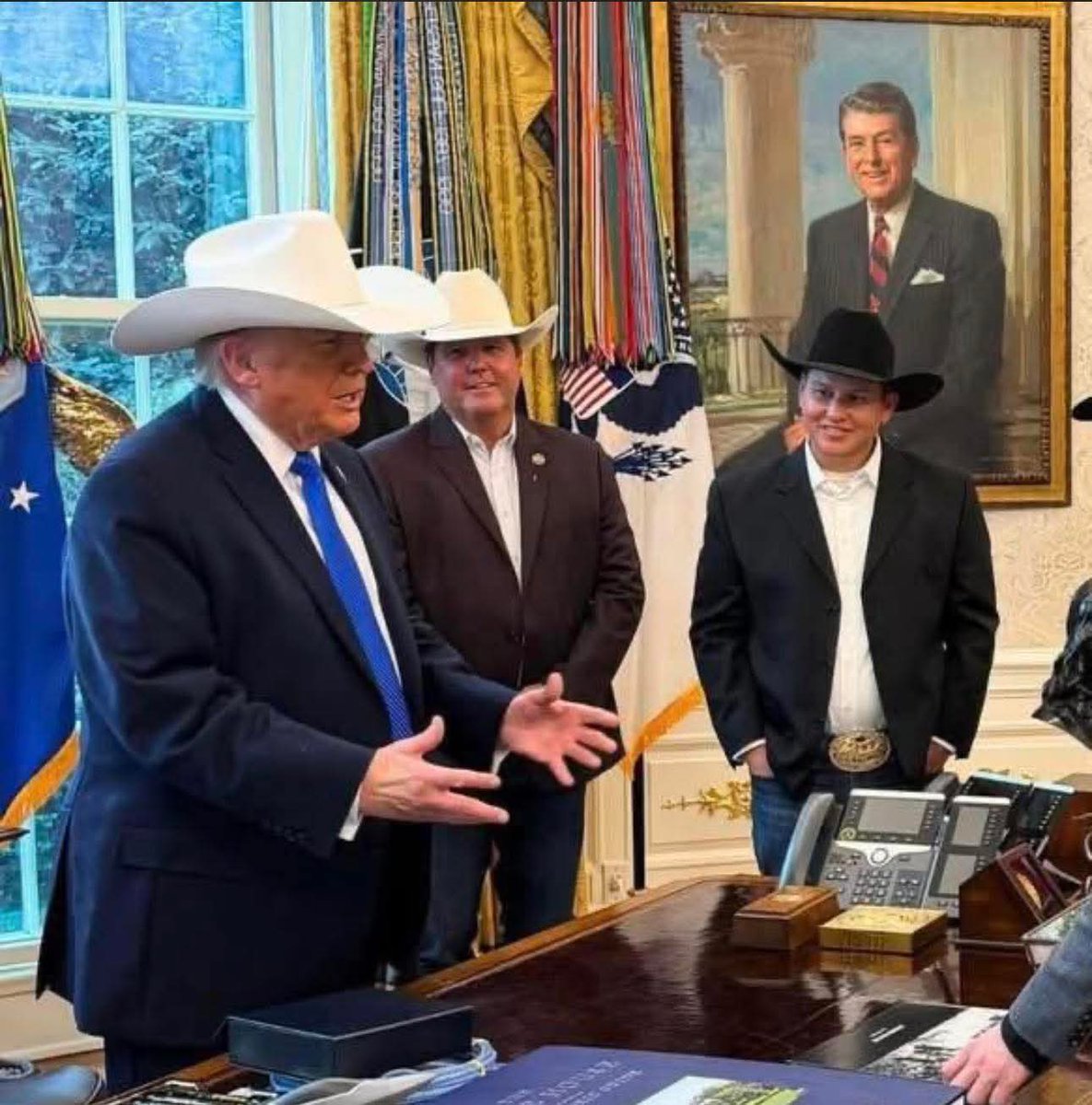 The gentleman on the right (black hat) is Andrew Ward, from Edmond ...