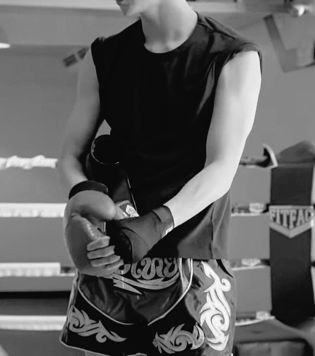 Jonathan tweet media