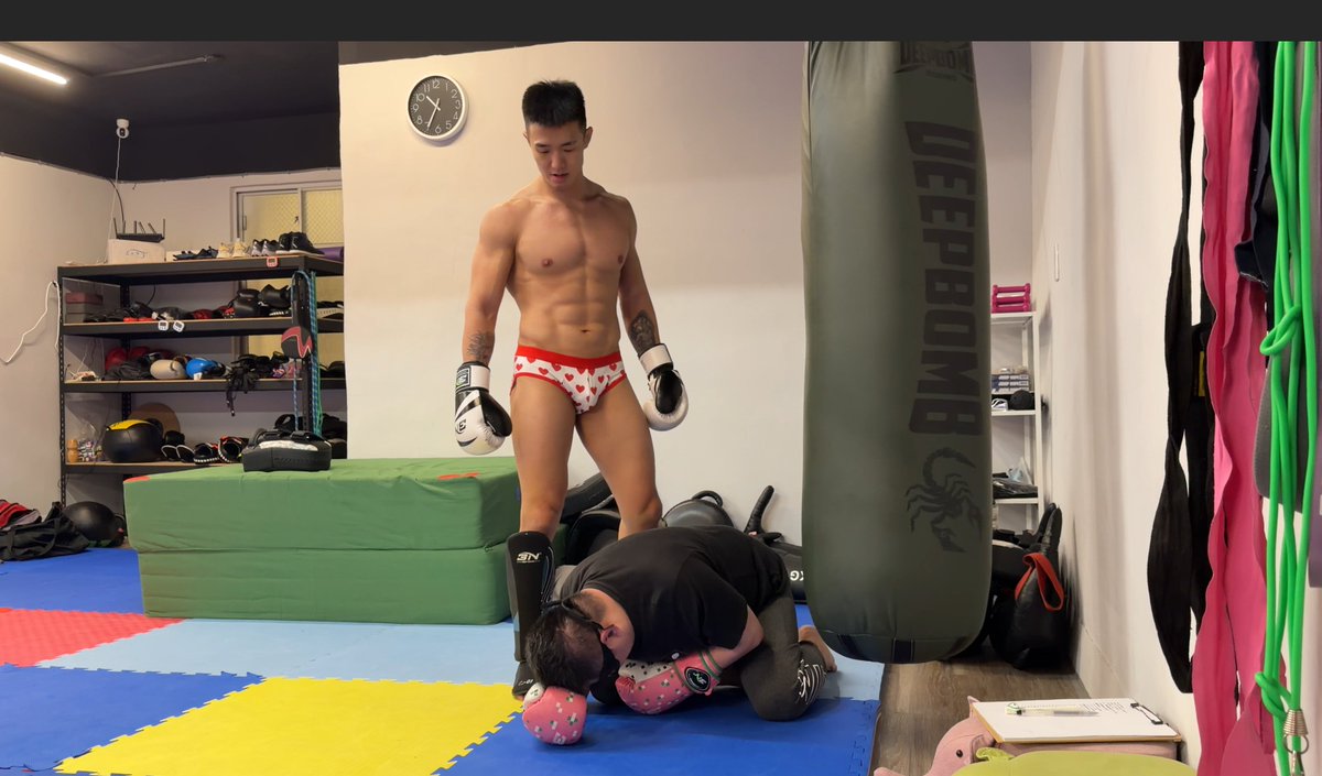 Red Corner Boxer tweet media