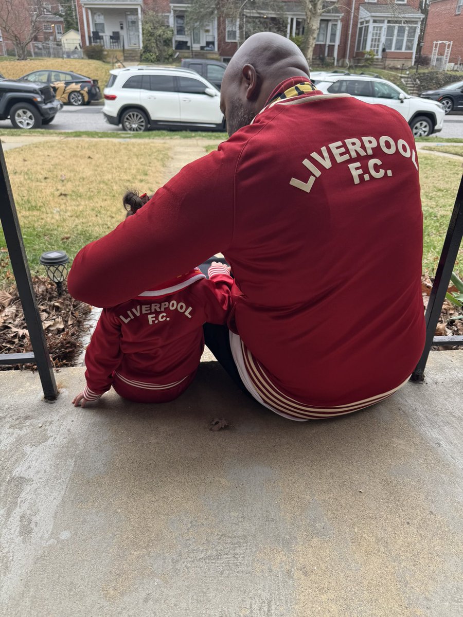 Dionesius's tweet photo. Match day and she’s ready! Liverpool vs Tottenham @PLinUSA #liverpoolfc #ynwa https://t.co/tpwK7g3aGg