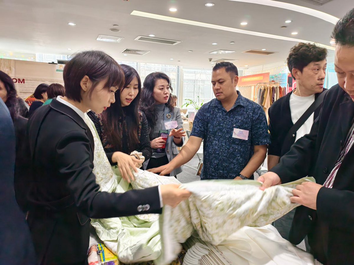 Ministry of Textiles tweet media