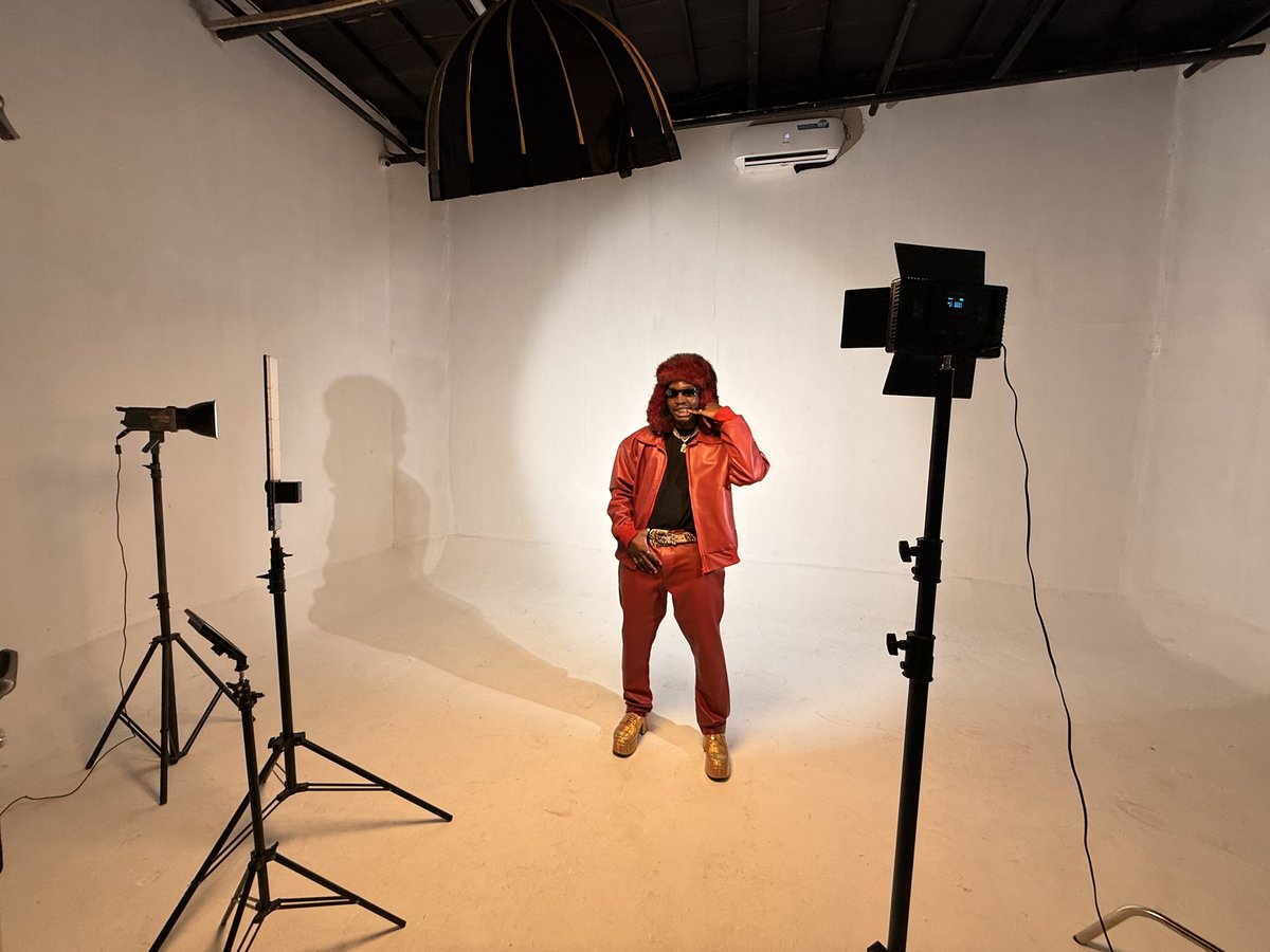 DAYGENIUS☀️ tweet media