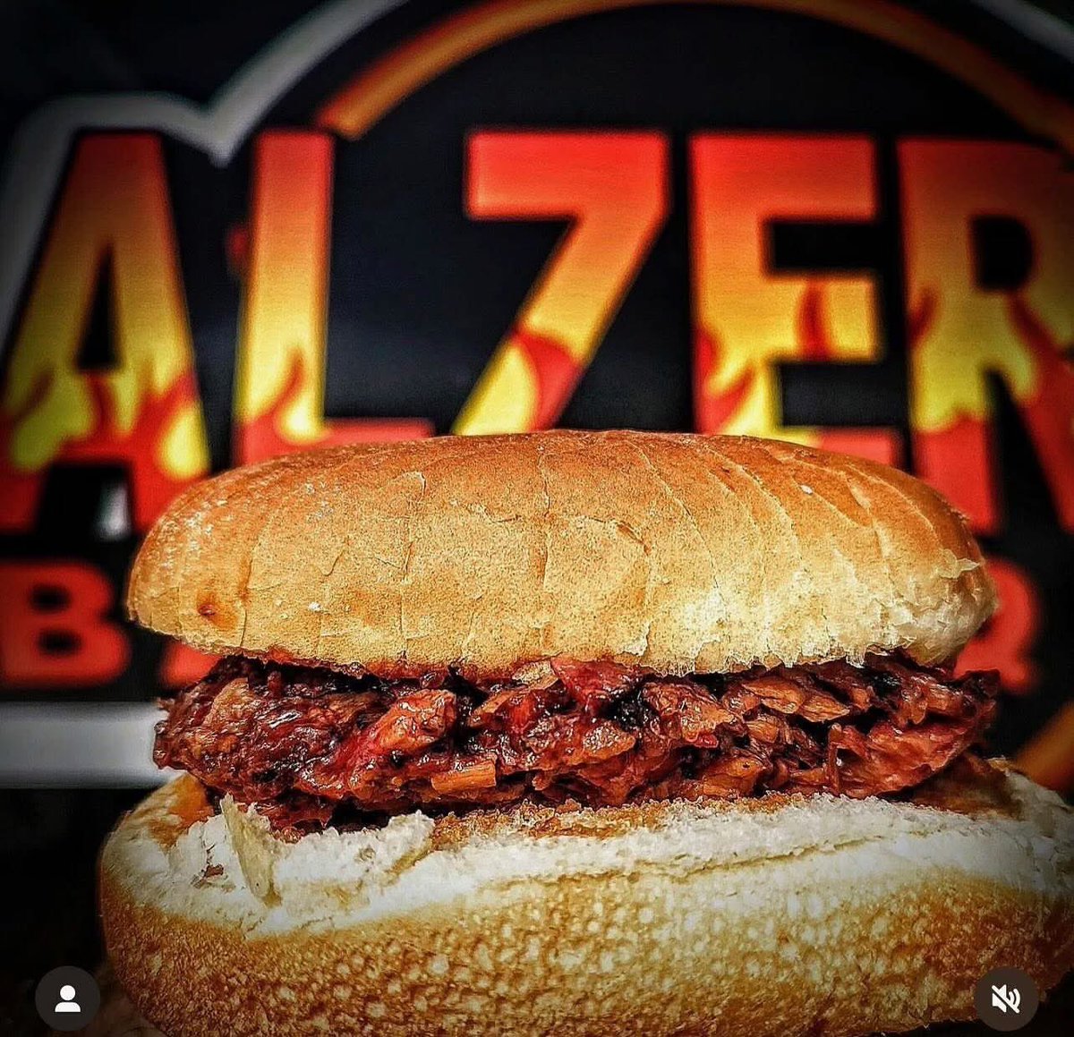 AlzersBBQ's tweet photo. 🔥SUNDAY SPECIAL!! 3/15🔥
Chopped Brisket Sandwich Combo $10.00
(Combo comes with 1 side and Medium Fountains Drink) https://t.co/d6ENhHnVvj