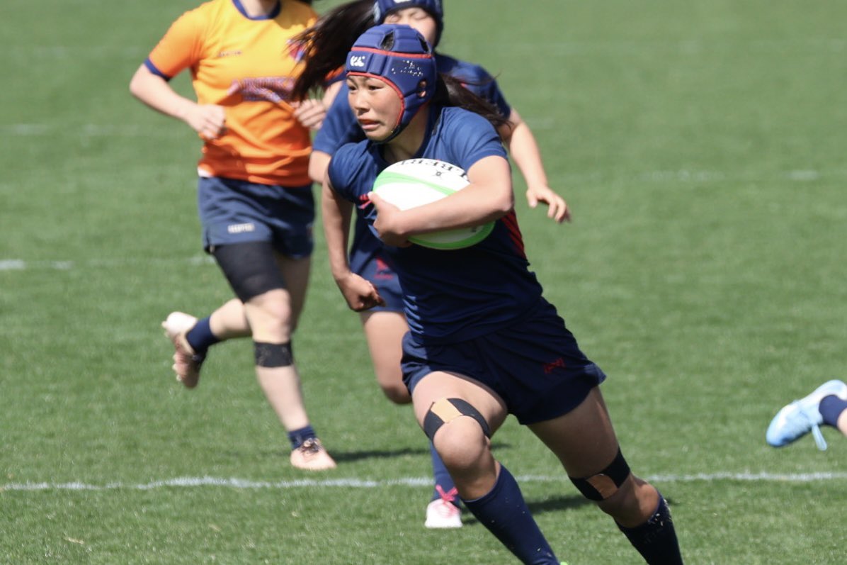 HidekiTakahash5's tweet photo. 熊谷ラグビー場Aグラウンド
第9回関東U18女子セブンズBグループ
麗澤高等学校、ARUKAS・BRAVE・クラーク合同戦から

ギャップを鮮やかにブレイクする河邊ひなたさん！ https://t.co/l1aeGmRwBu
