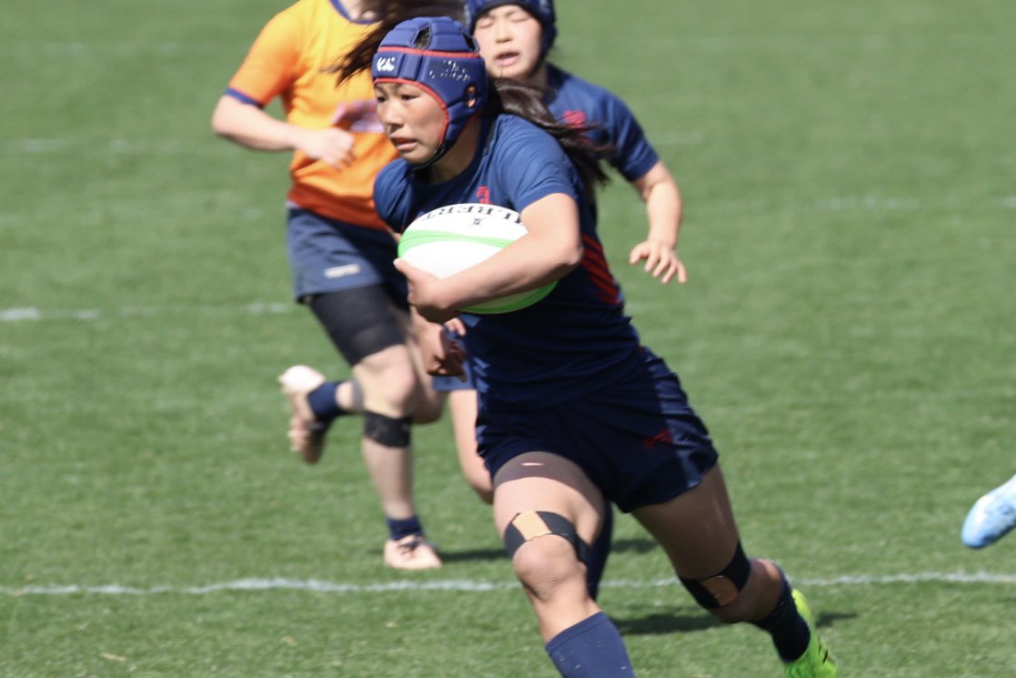 HidekiTakahash5's tweet photo. 熊谷ラグビー場Aグラウンド
第9回関東U18女子セブンズBグループ
麗澤高等学校、ARUKAS・BRAVE・クラーク合同戦から

ギャップを鮮やかにブレイクする河邊ひなたさん！ https://t.co/l1aeGmRwBu