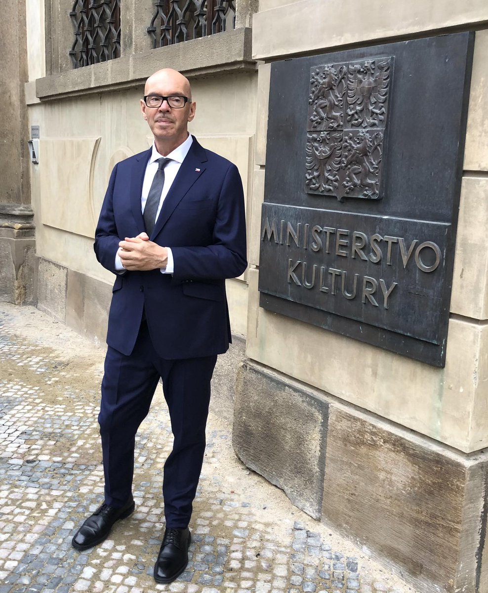 Poslední skaut™ tweet media