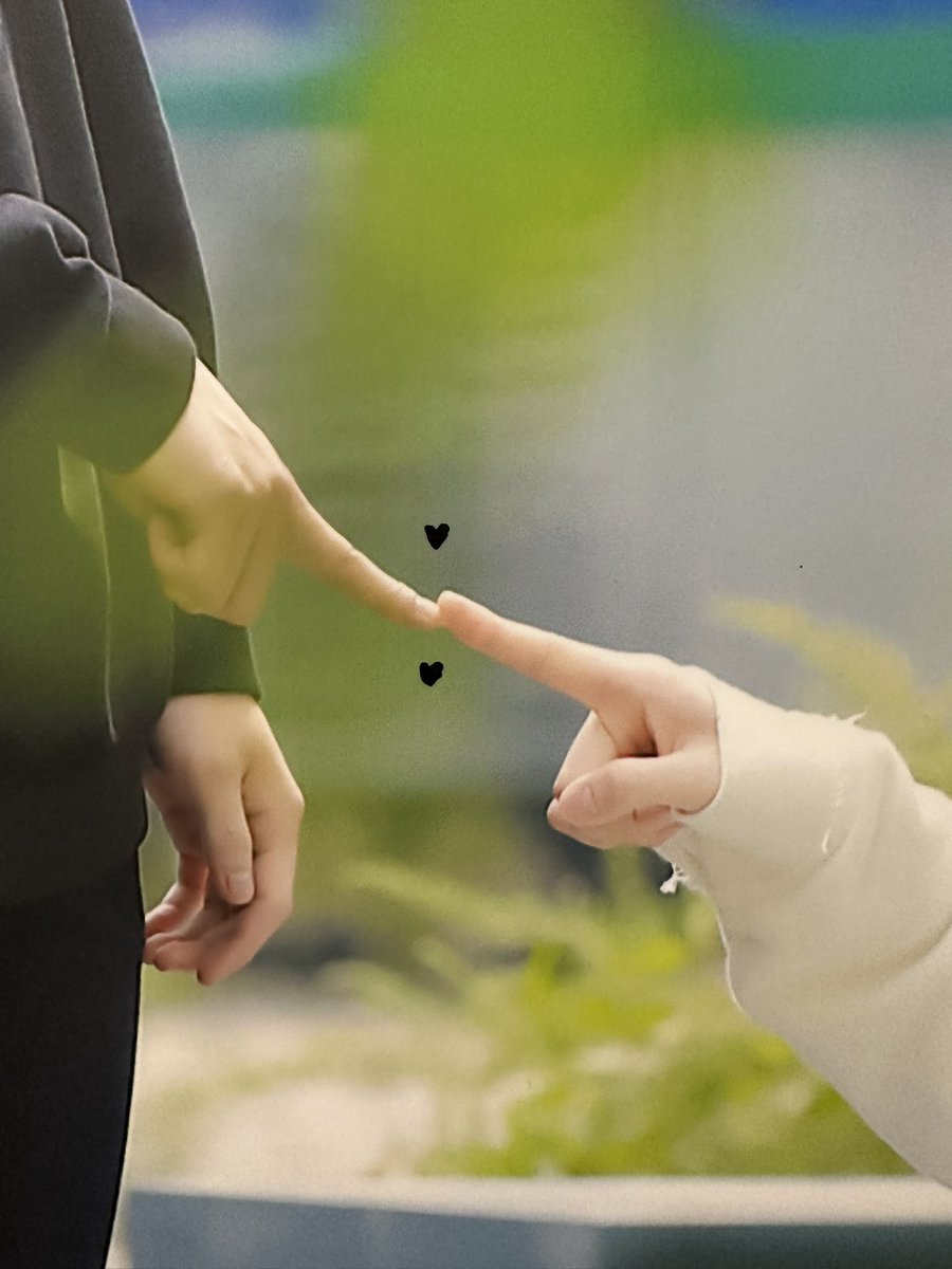 ❤️👉🏻👈🏻💚 <<< 안해주면 빈이 삐졌대🤭

#문빈 #JINJIN