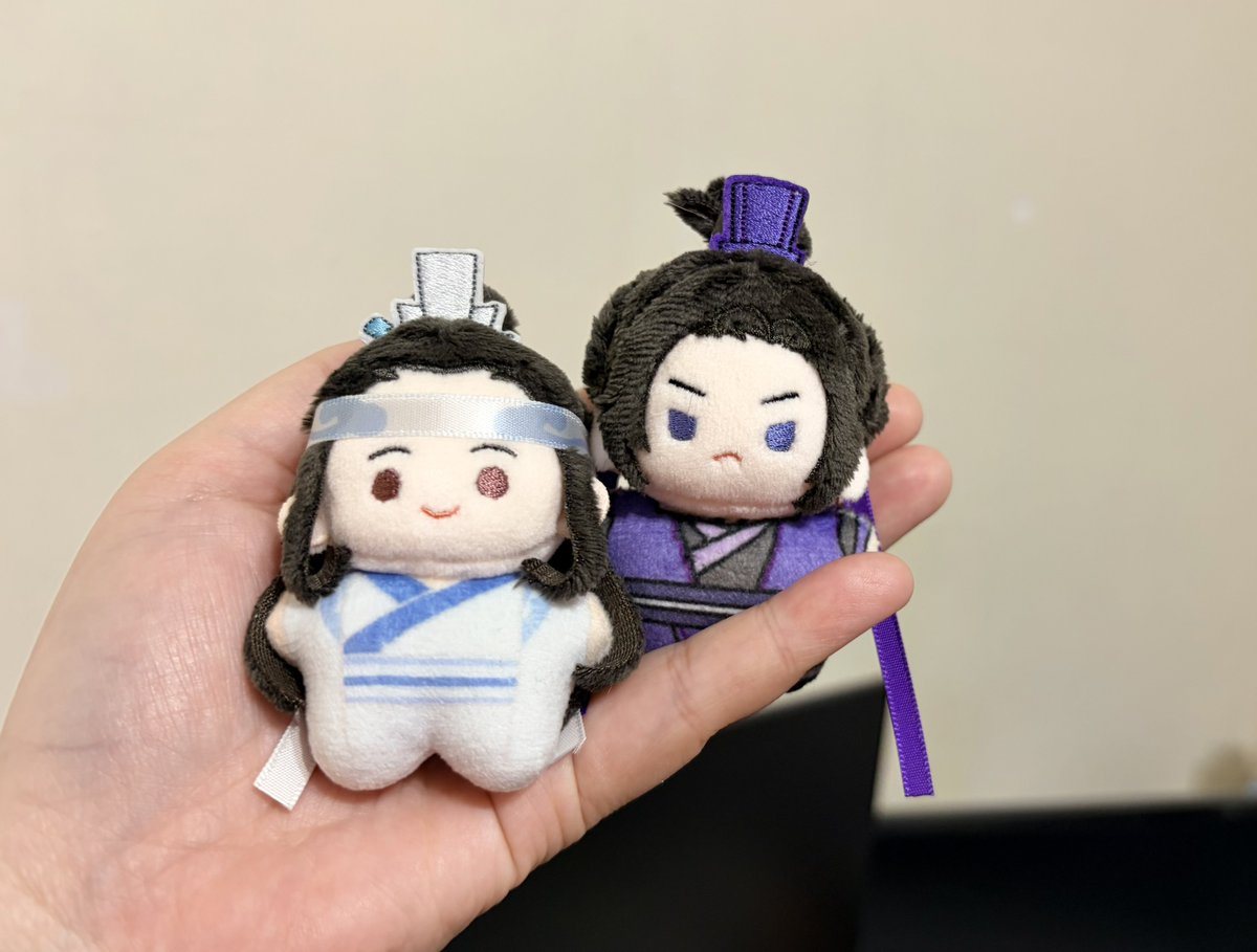 a_ya58's tweet photo. 跟團的娃娃到了，超小好可愛🤣👍 https://t.co/8FHtvQwJ06
