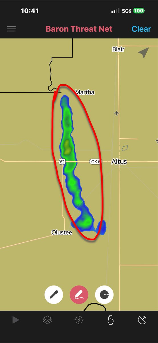 Jeff_Piotrowski's tweet photo. Breaking Weather: Wildfire has exploded NW of Altus OK. Winds gusting from the NW 53 MPH. #okfire #okwx https://t.co/sw1HznsKYA