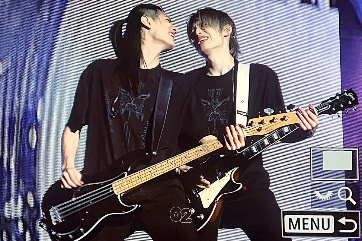 DEAD AND iv ☆ tweet media