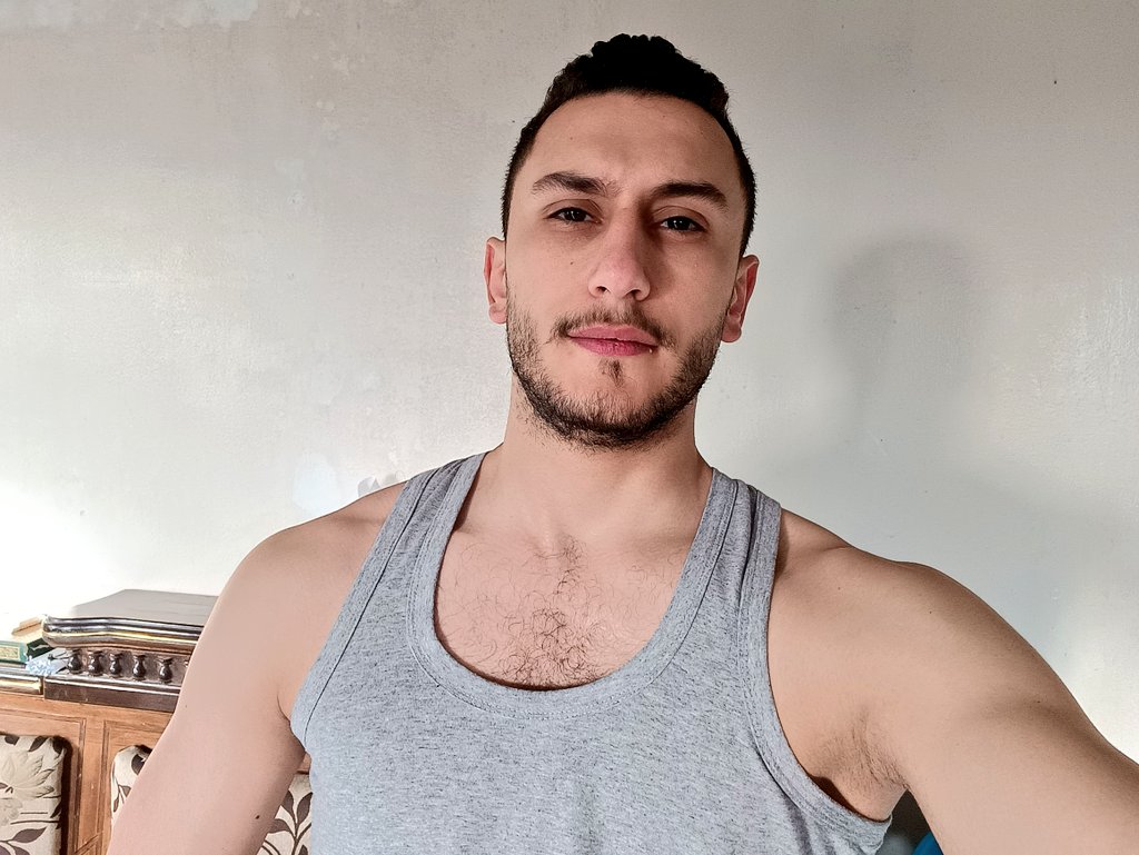 Dr_☀️ tweet media