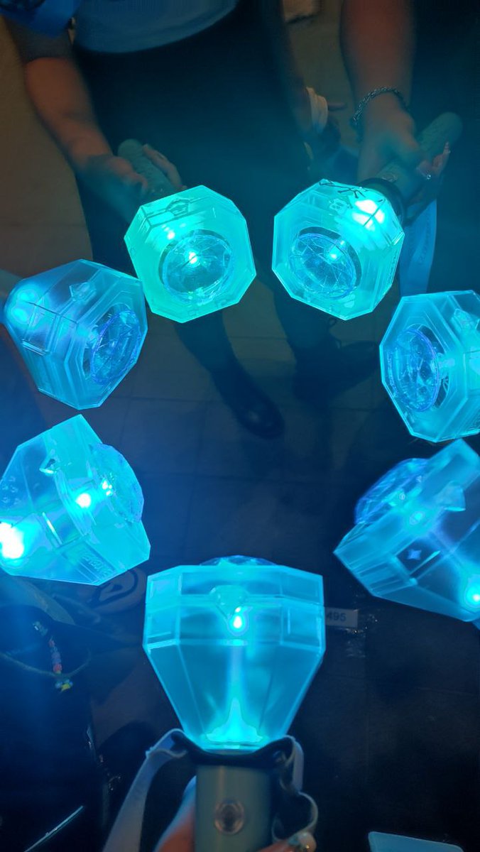 dobbypilipinas's tweet photo. Calling all Dobbies! Let’s make it happen again this year for the 'Love Pulse' concert in Manila. Come gather and form a Dobbies circle! 💙
We’ll also be giving out a few little freebies. 😉
Time & place to be announce..
#DOBBIES #DOYOUNG #도영 #TREASURE #LOVEPULSEinManila https://t.co/5dyW5c2vPZ