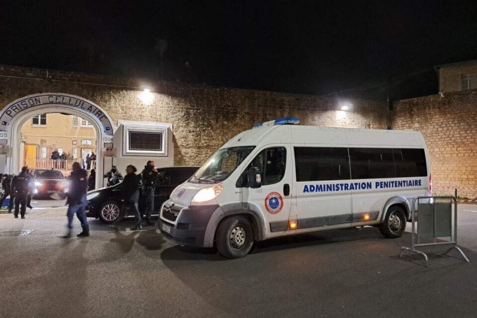 Officiers et Commissaires de police tweet media