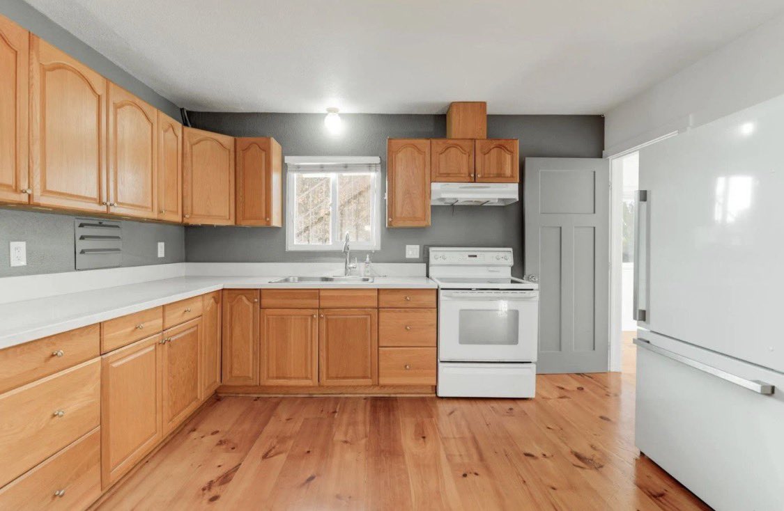 TDiamondRealtor's tweet photo. Just closed on 2130–32 B St in San Diego!

This one was especially meaningful. Not only was it a great multi-unit property, but it was also the second property I’ve had the privilege of selling for these clients, who are also friends and trusted partners. https://t.co/VdJXPtiN8x