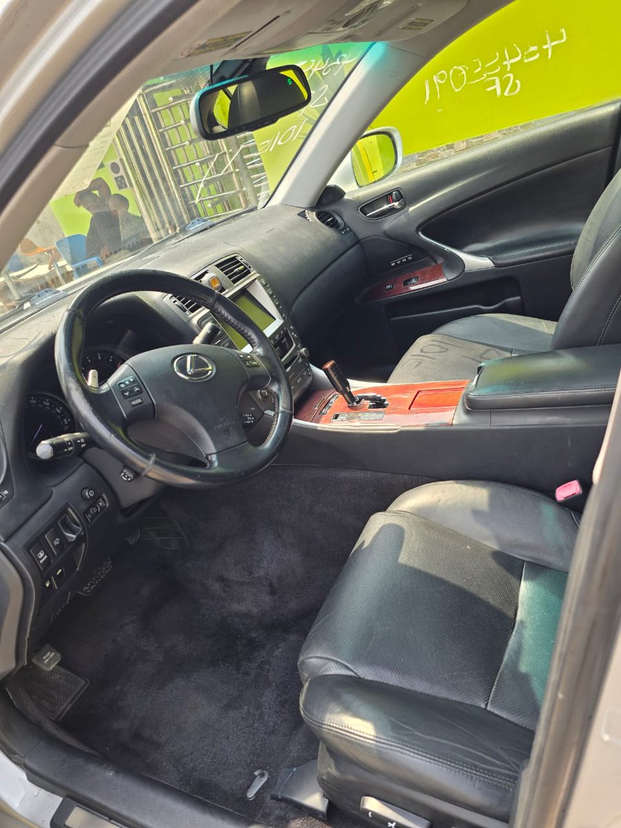 korede_dami's tweet photo. @XcessCars The 2008  Lexus IS250.
First body, good and neat interior,
All papers intact,buy and drive
Engine size: 6 cylinders turbo engine https://t.co/pK1xz3qcai
