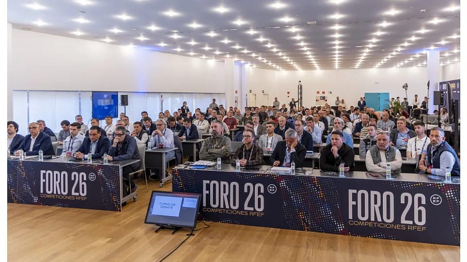 Encantado de haber participado en el Congreso de Competiciones organizado por la <a href="/rfef/">RFEF</a> en Zaragoza.

Es muy positivo para el fútbol que se apueste por el debate y el  intercambio de ideas para la promoción y el desarrollo del fútbol Formativo, Femenino y Sala.