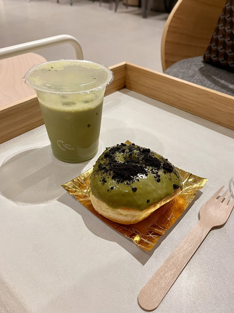 𝑐𝑎𝑙𝑒 tweet media