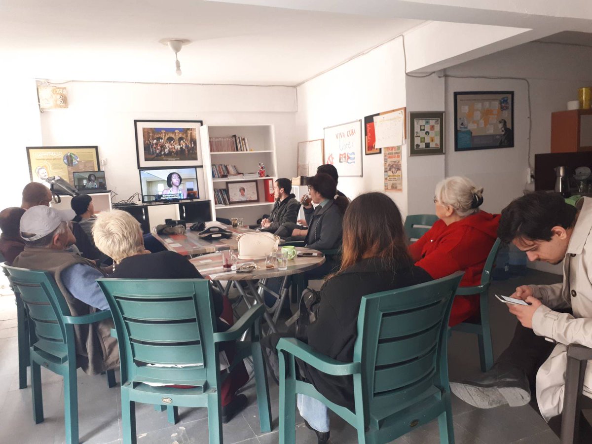 Bugün semt evinde dostlarımızla "Devrimde Kübalı Kadınlar" belgeselini izledik.

Bir sonraki buluşmamıza katılmak için bize ulaşabilirsiniz.