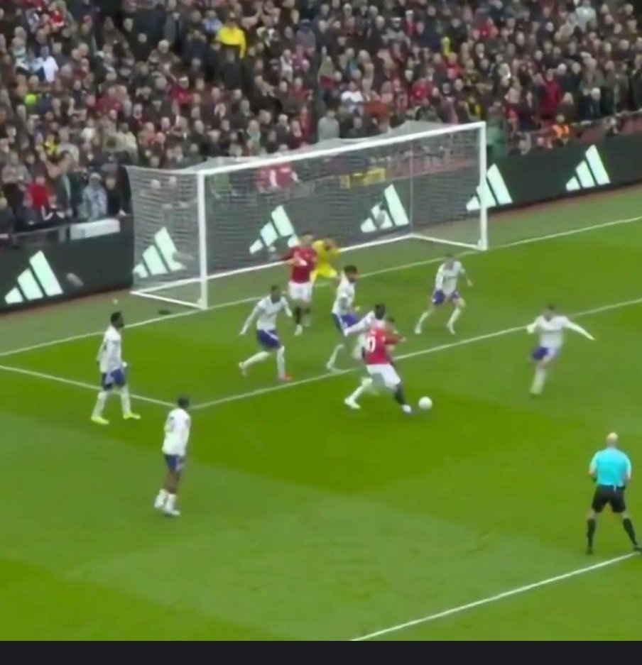 We didnt deserve fuck all from that... but for #VAR to not even look at this