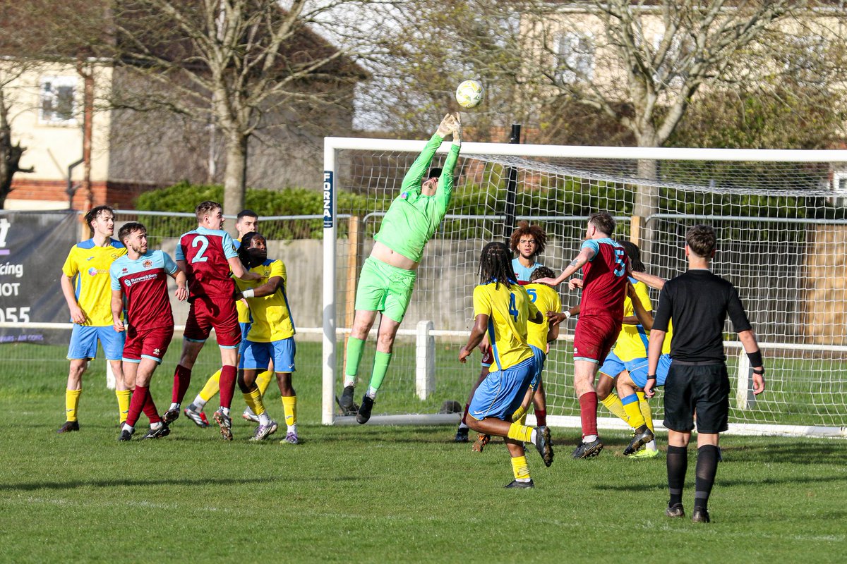 sportsshotsnews's tweet photo. ⚽️📷⚽️📷

@NewBradwellSPFC Development vs @WinslowUtdFC Development in the @SSMFLOfficial Reserves.

Venue: New Bradwell St Peter Football Club 

Saturday 14th March 2026.

LINK: https://t.co/3lcpvMF2gM

#football #nonleague #sportsphotography #newbradwellstpeter #winslowunited https://t.co/jgVhyljOzX