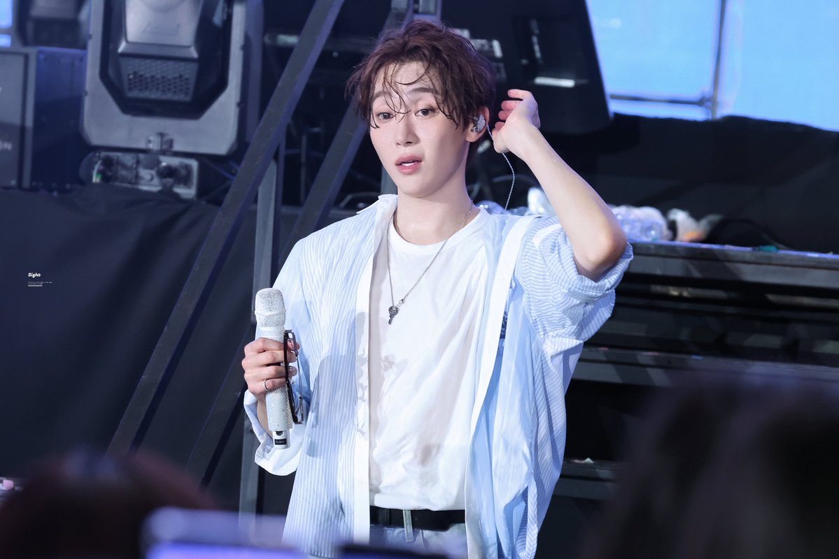 𝑠𝑖𝑔ℎ𝑡 tweet media