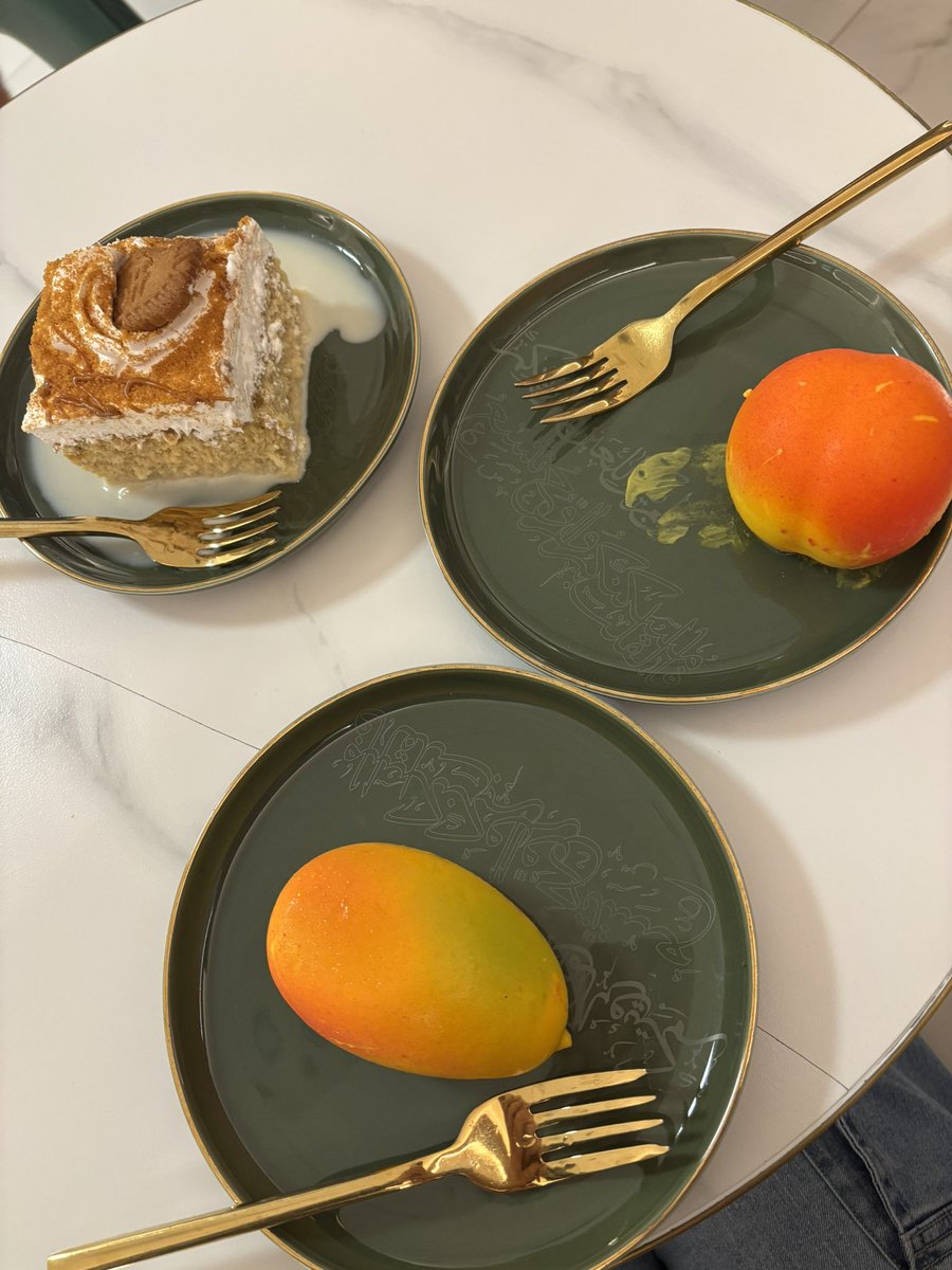 Shrekyou21 tweet media