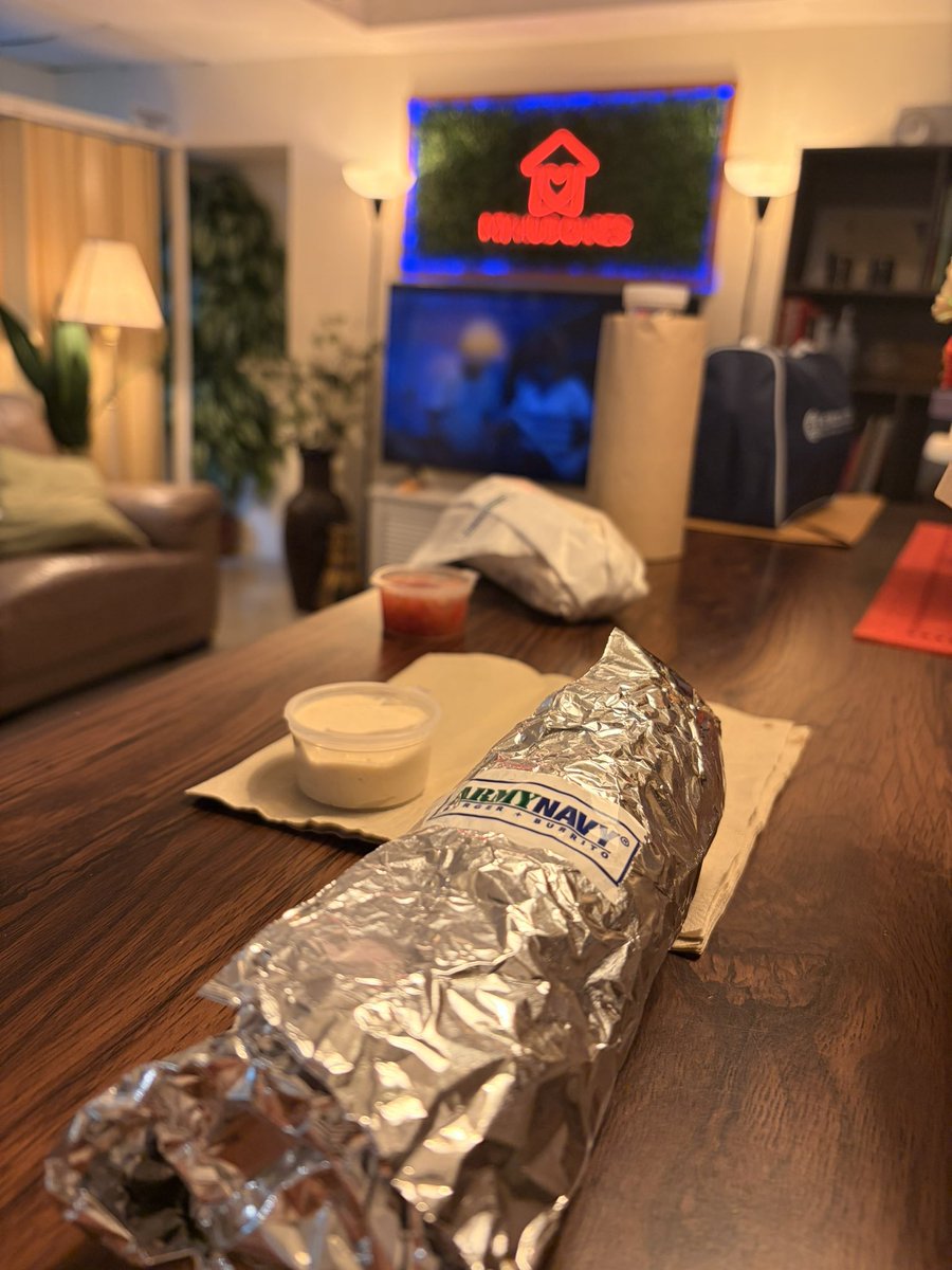 yourbossharvs tweet media