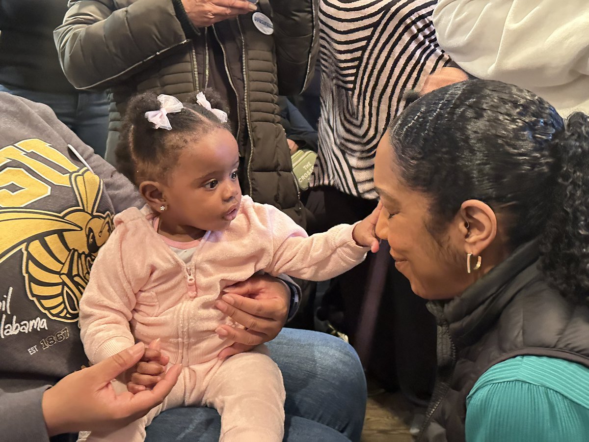 Juliana Stratton tweet media