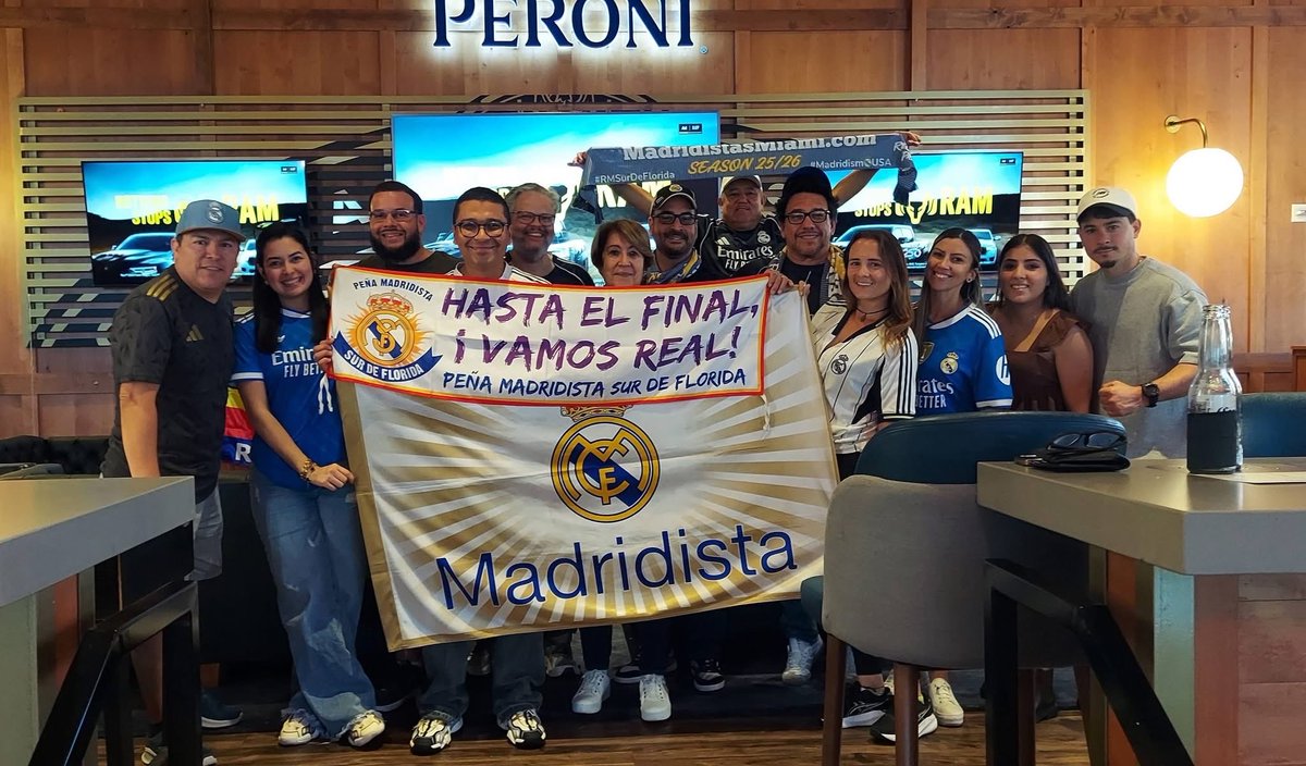 RMSurDeFlorida's tweet photo. Gracias amigos peñistas por decir presente y venir a alentar a nuestro @realmadrid en el día de ayer en un 4 a 1 contundente!! Toca seguir!! Hala Madrid 👏🏻👏🏼
#RMSurDeFlorida #RealMadrid #MadridistasMiami #RMFans #MadridismoUSA https://t.co/N3HbA2DAPW