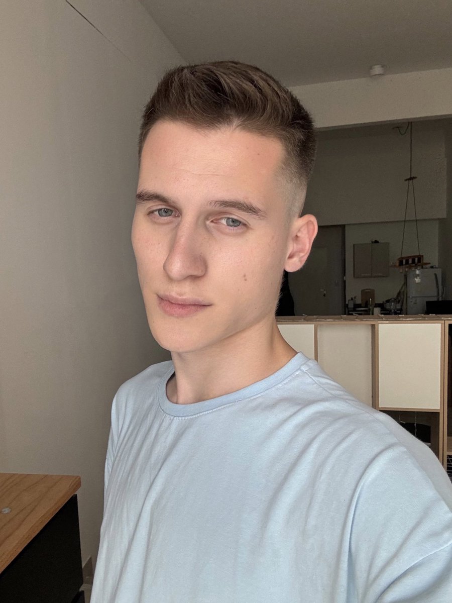 константин снова онлайн tweet media