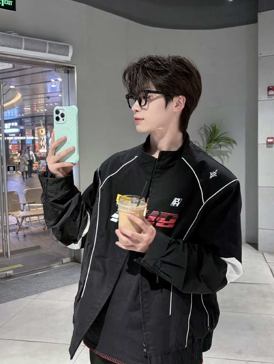 ๐๐ข ๐๐ฎ, ้ tweet media