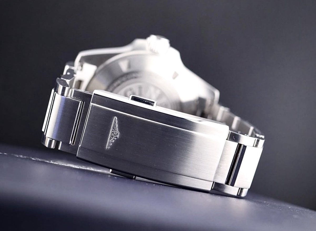 Watches of Achtung tweet media