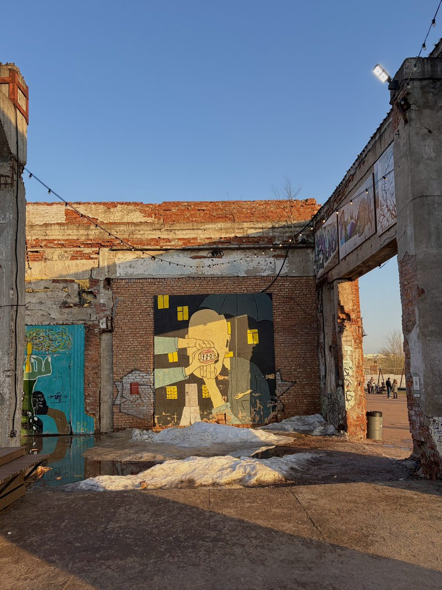 Miss Port tweet media