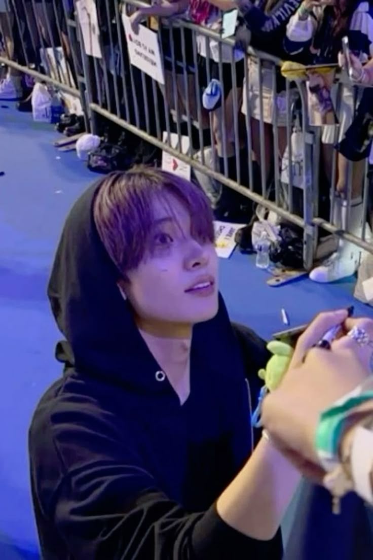 sammm_mb's tweet photo. PARS MIS EGENDRAS FAVORITAS (OT7) RECLAMEN SU BOLETO VIP PARA EL PRÓXIMO TOUR CON LOS TAGS

#ENGENE 
#ENHYPEN_İS_7 
#HEESEUNG_gSTAYS https://t.co/kwKrR1NacH