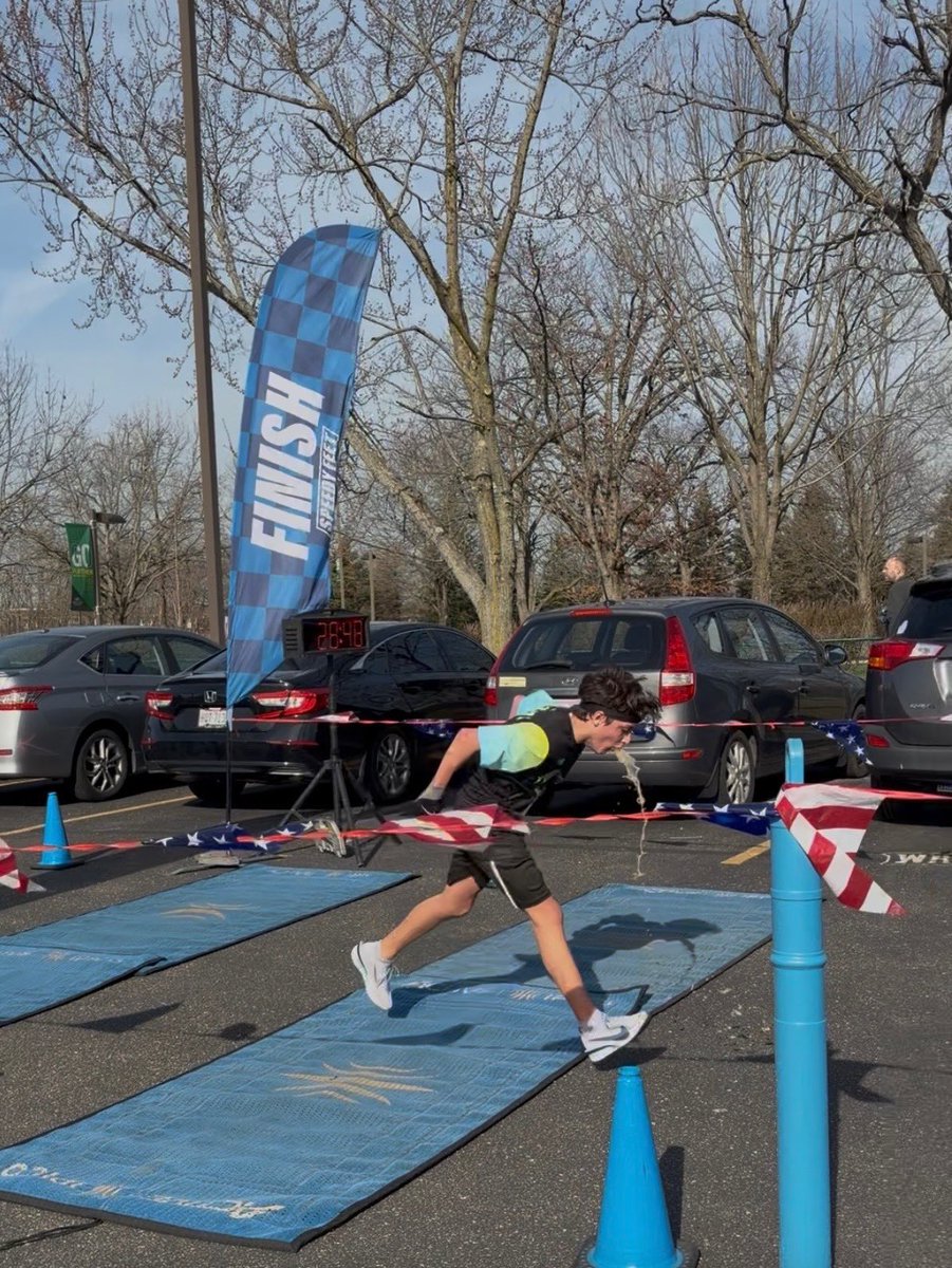 Helpful Henry tweet media