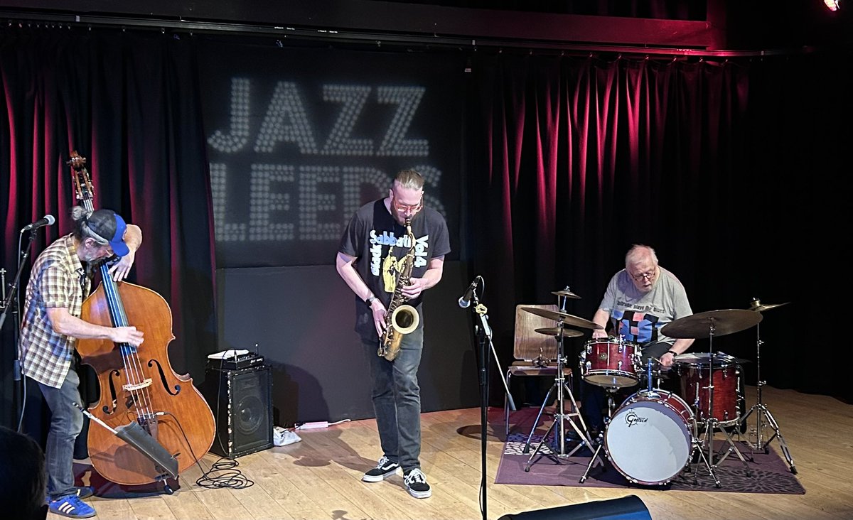 Lee Metcalfe tweet media