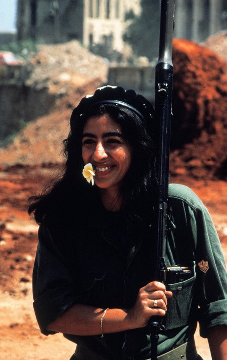🇱🇧 A Lebanese soldier girl, Beirut, Lebanon, 1982

Photo by Gilles Peress