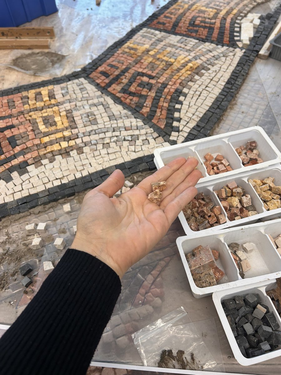 giacometta88's tweet photo. Oggi riprese alla Scuola dei mosaicisti del Friuli a Spilimbergo, la più importante d’Europa! 🎨 @EwtnItalia @EWTNVatican @acistampa https://t.co/GuHdPr9wnl