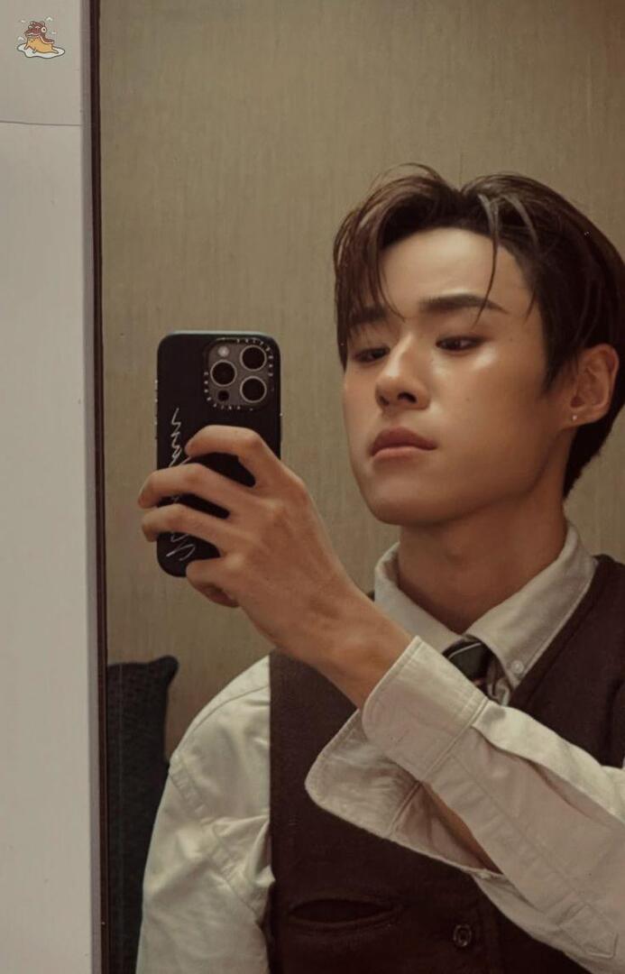 SOC-IE 💛 ˚☽˚.⋆ tweet media