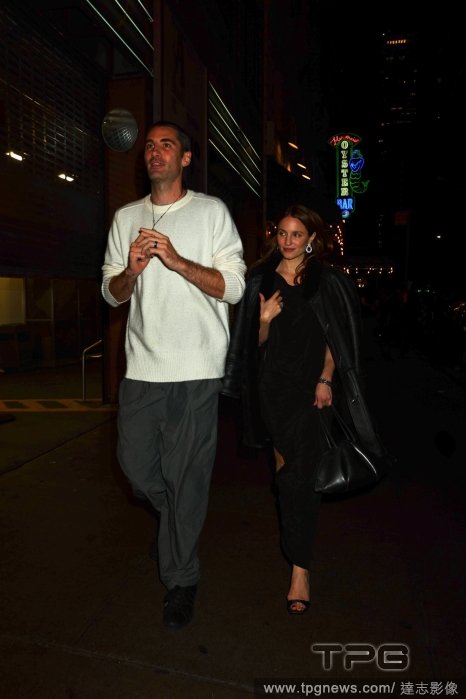 Dianna Agron Updates tweet media