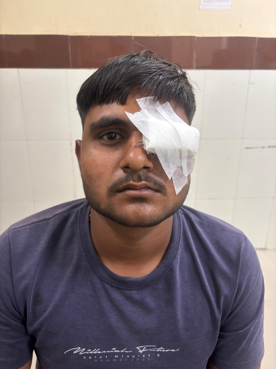 PROJSBhind's tweet image. सफलता की कहानी

भिण्ड के बरासों के युवा की आंखों से लकड़ी के टुकड़े निकालकर जीवन बचाया
#CMMadhyaPradesh
#JansamparkMP
@healthminmp
#SuccessStory
#भिण्ड
#Bhind
RM-:facebook.com/share/p/1ASMTx…