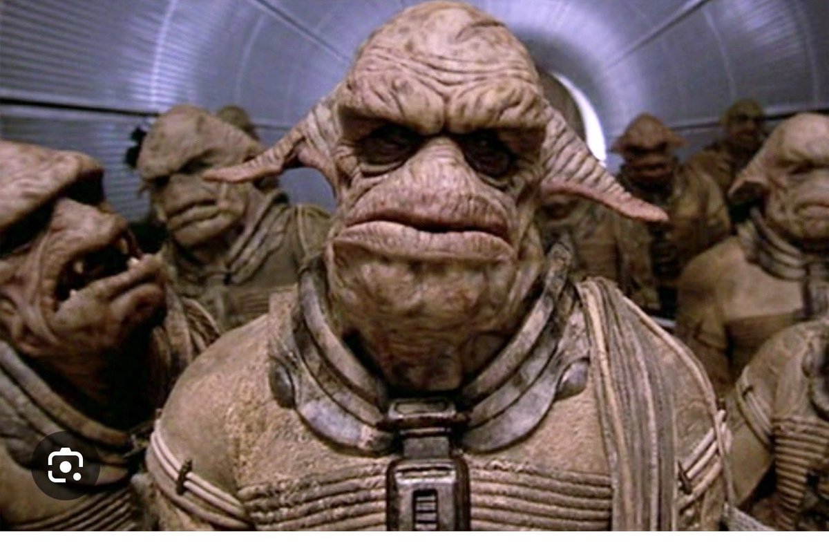 LD48613629's tweet photo. @TeamSaath @LauraLoomer I liked you in the fifth element https://t.co/q4qCPJxL7v