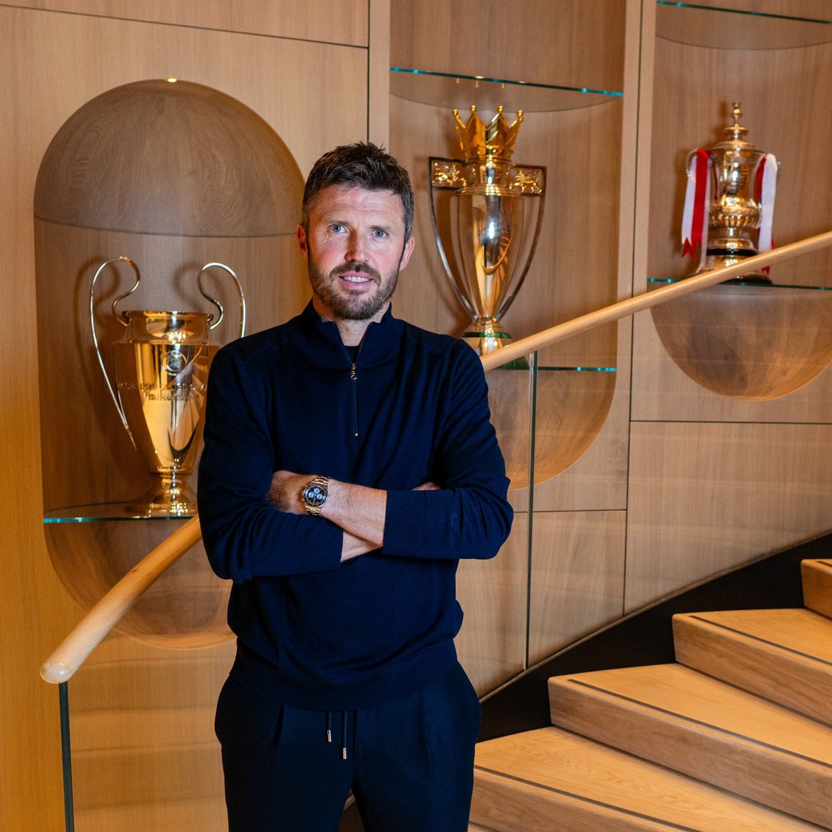 Footballtweet's tweet photo. 🚨 𝗥𝗘𝗖𝗢𝗥𝗗: Michael Carrick is the FIRST manager in Manchester United history to win his first six Premier League home games:

✅ 3-1 win vs. Aston Villa
✅ 2-1 win vs. Crystal Palace
✅ 2-0 win vs. Tottenham
✅ 3-2 win vs. Fulham
✅ 2-0 win vs. Manchester City
✅ 3-2 win vs. Arsenal (2021/22)