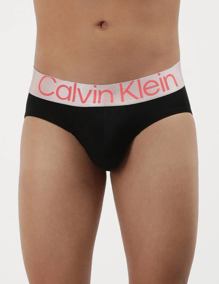 สายลม tweet media