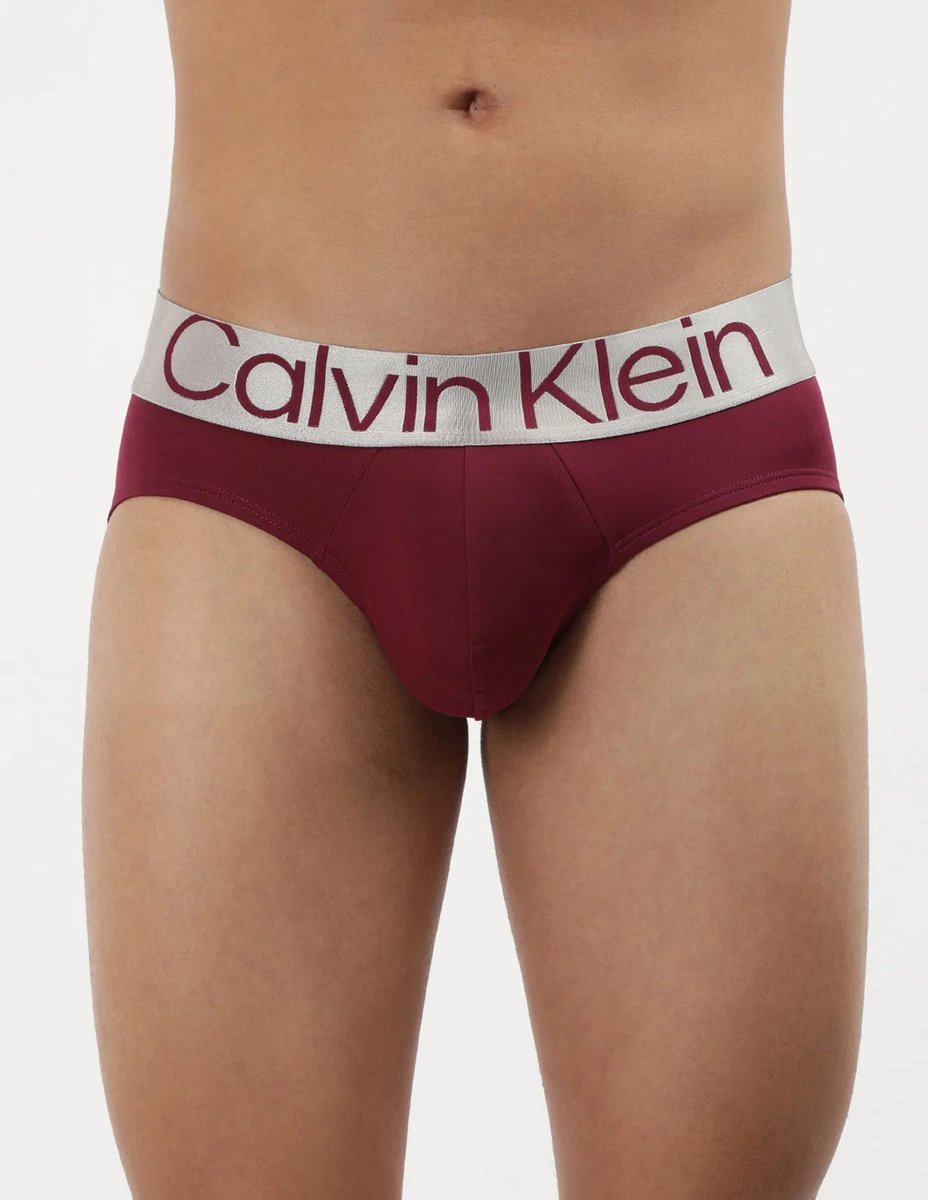 สายลม tweet media