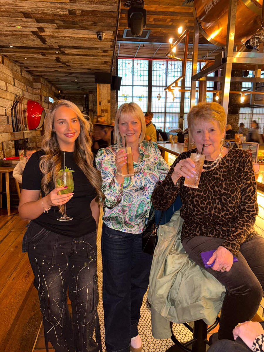 Lisa F 🐾❤️ tweet media