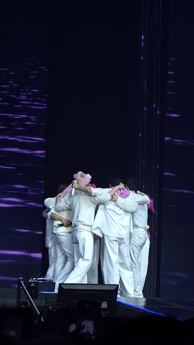 행복하게 해줘서 고마워
나의 빛나는 아홉 소년들을 영원히 기억할게
#ZB1 #제로베이스원