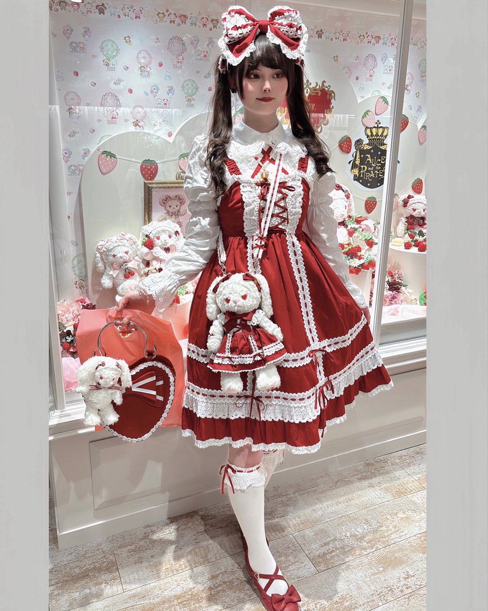 むらこ tweet media