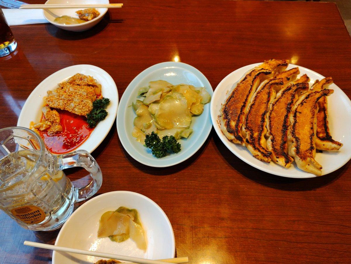 mikarin987's tweet photo. ブラッドブラザーズ(3/15(日)マチネ(e+貸切公演) シアタークリエ)
島くん目当てでの観劇。
カテコの島くんがグダグダでかわいかった😆

観劇後のごはんは餃��🥟
美味しかった😋 https://t.co/0tM5GIum4s
