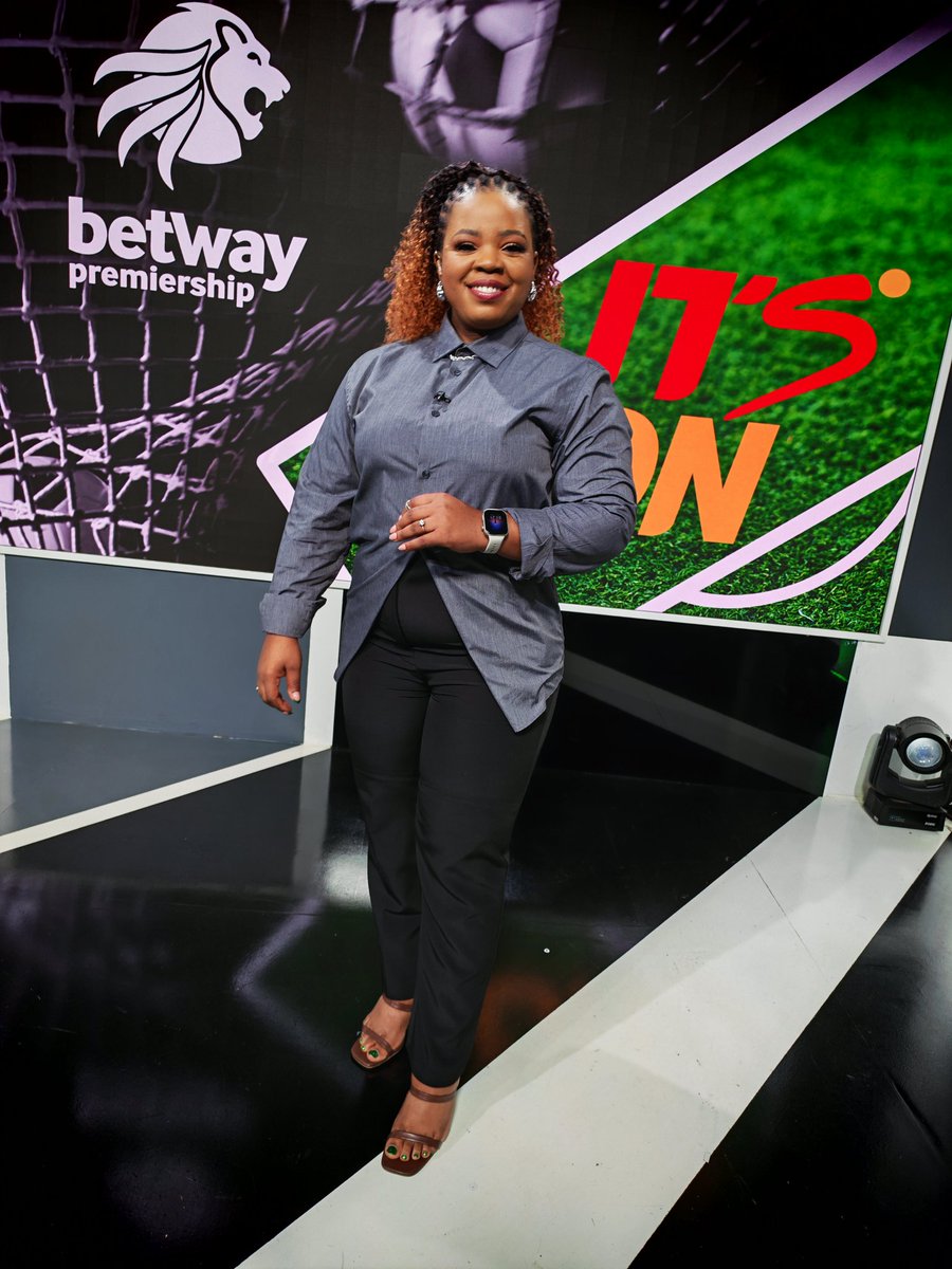 Simphiwe tweet media